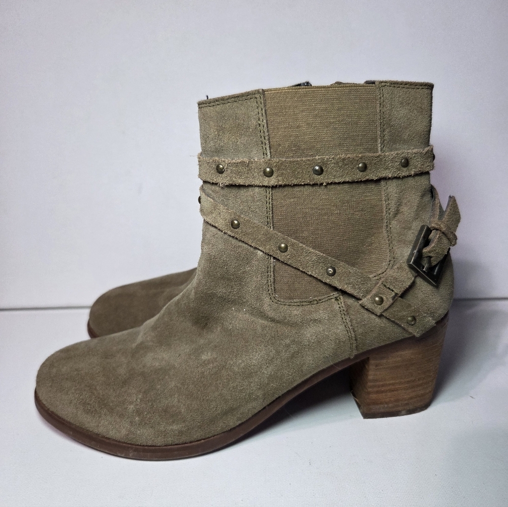 Matisse Camryn Suede Studded Harness Tan Ankle Boots Women's Size 9 - Picture 4 of 12